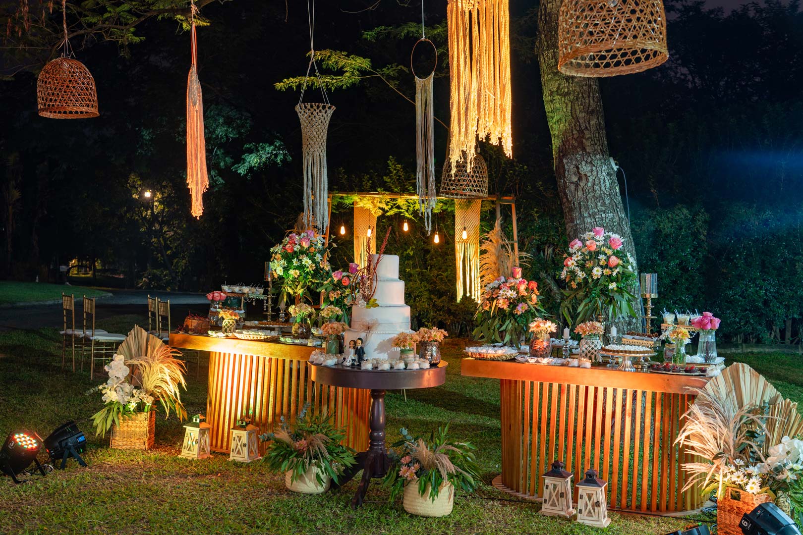 Aire Libre frente a Green Paradise